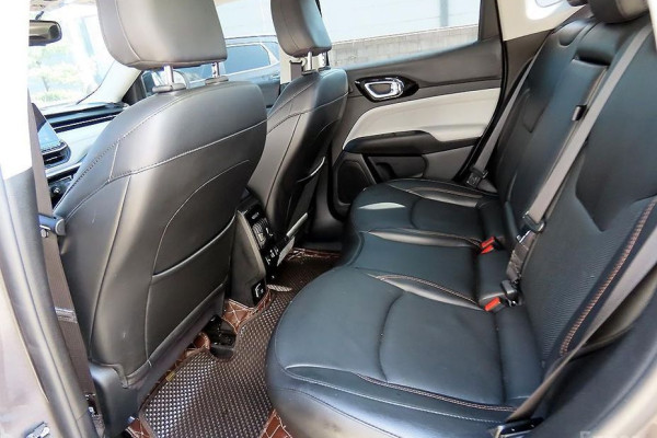 2022 Jeep Compass с пробегом 32 487 км