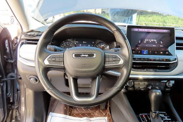 2022 Jeep Compass с пробегом 32 487 км