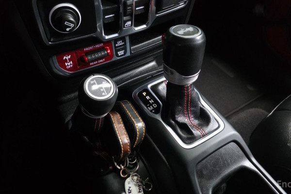 2022 Jeep Wrangler с пробегом 49 555 км