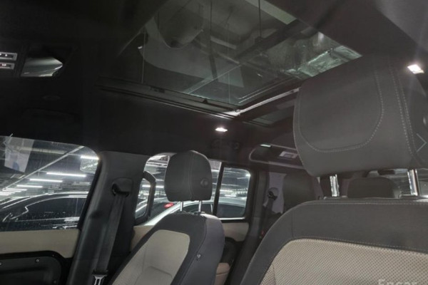 2022 Land Rover Defender с пробегом 53 939 км