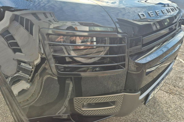 2023 Land Rover Defender с пробегом 34 000 км