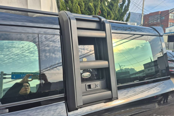 2023 Land Rover Defender с пробегом 34 000 км