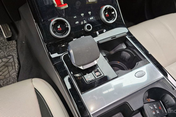 2023 Land Rover Range Rover Velar с пробегом 31 129 км