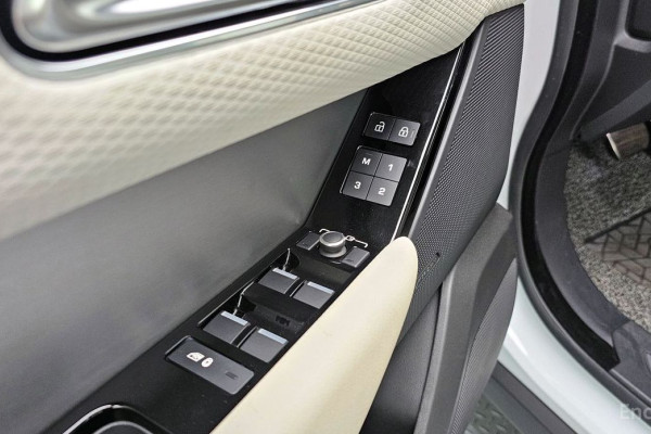 2023 Land Rover Range Rover Velar с пробегом 31 129 км