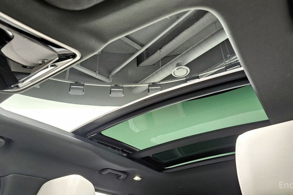 2023 Land Rover Range Rover Velar с пробегом 31 129 км