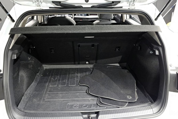 2022 Volkswagen Golf с пробегом 110 026 км