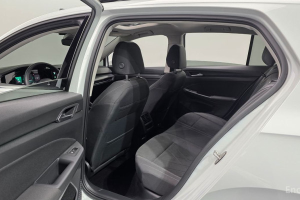 2022 Volkswagen Golf с пробегом 46 344 км