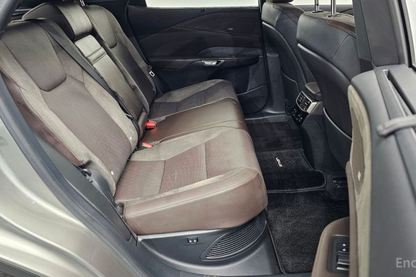 2023 Lexus RX с пробегом 63 223 км