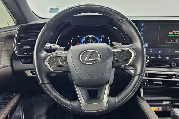 2023 Lexus RX с пробегом 63 223 км