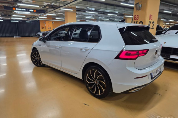 2022 Volkswagen Golf с пробегом 22 560 км