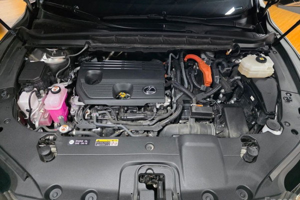 2023 Lexus RX с пробегом 39 660 км