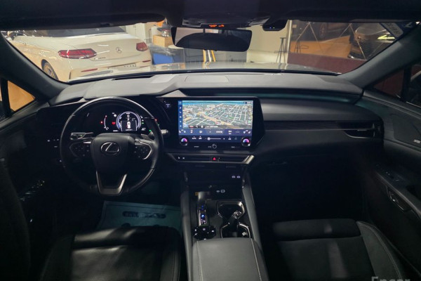 2023 Lexus RX с пробегом 39 660 км