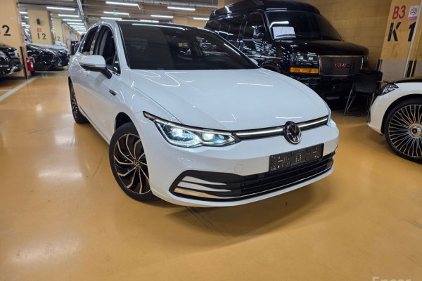 2022 Volkswagen Golf с пробегом 22 560 км
