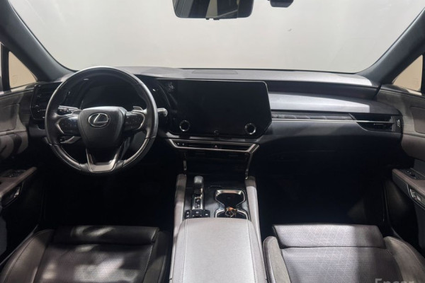 2023 Lexus RX с пробегом 112 989 км