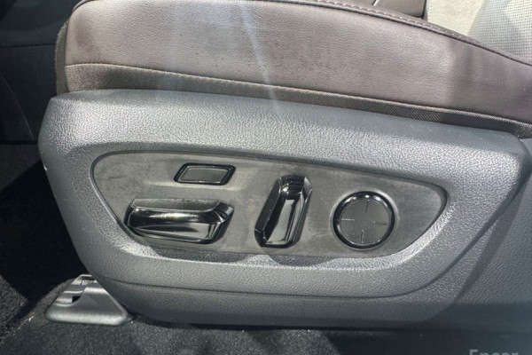 2023 Lexus RX с пробегом 112 989 км