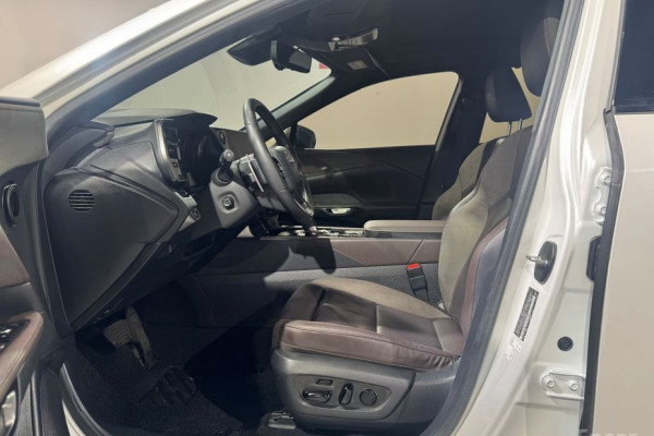 2023 Lexus RX с пробегом 112 989 км