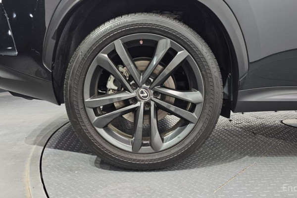 2023 Lexus NX с пробегом 30 622 км