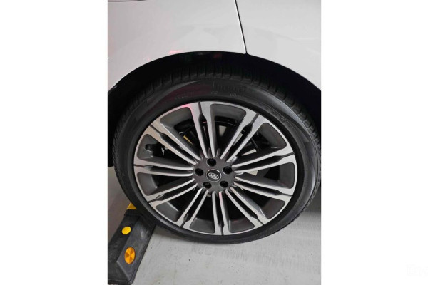 2023 Land Rover Range Rover с пробегом 7 337 км