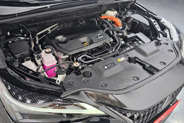 2023 Lexus NX с пробегом 14 730 км