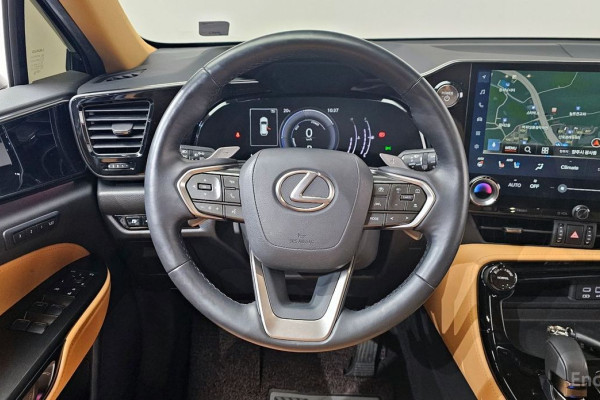2023 Lexus NX с пробегом 14 730 км