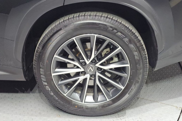 2023 Lexus NX с пробегом 60 381 км