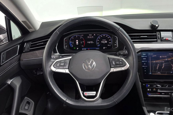 2022 Volkswagen Passat с пробегом 39 988 км