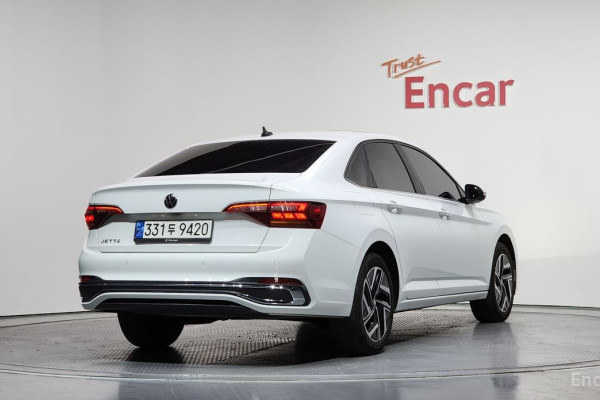 2022 Volkswagen Jetta с пробегом 35 759 км