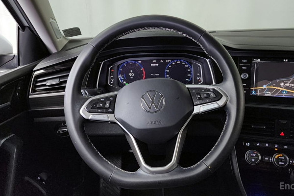 2022 Volkswagen Jetta с пробегом 35 759 км