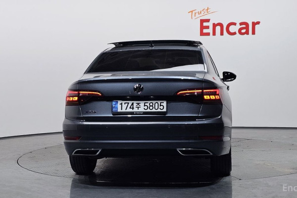 2021 Volkswagen Jetta с пробегом 51 109 км