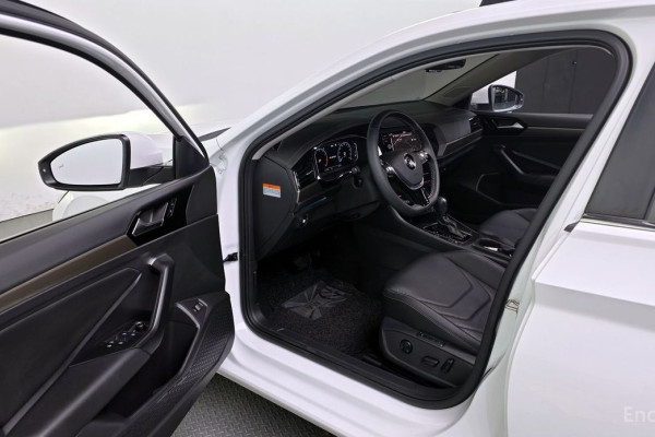 2021 Volkswagen Jetta с пробегом 19 297 км