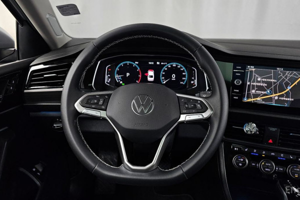 2022 Volkswagen Jetta с пробегом 65 941 км