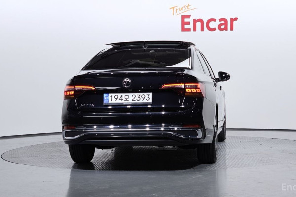 2022 Volkswagen Jetta с пробегом 56 703 км