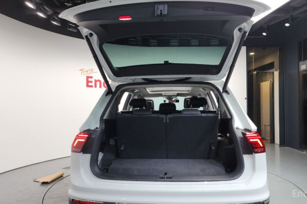 2022 Volkswagen Tiguan с пробегом 32 413 км