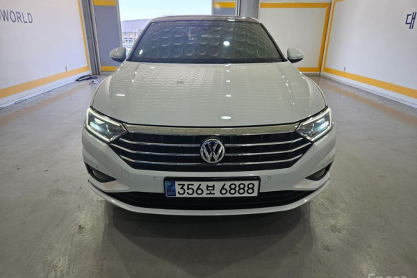 2021 Volkswagen Jetta с пробегом 48 256 км