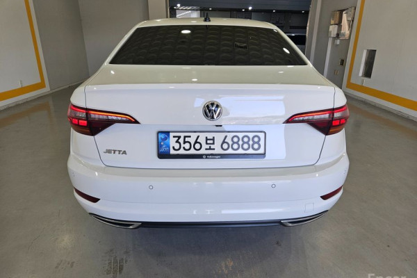 2021 Volkswagen Jetta с пробегом 48 256 км