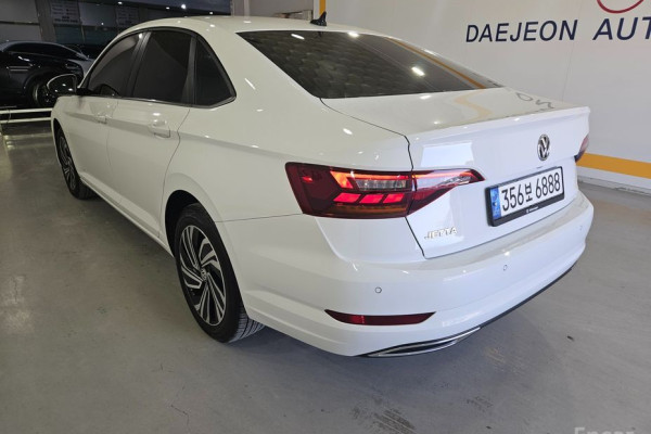 2021 Volkswagen Jetta с пробегом 48 256 км