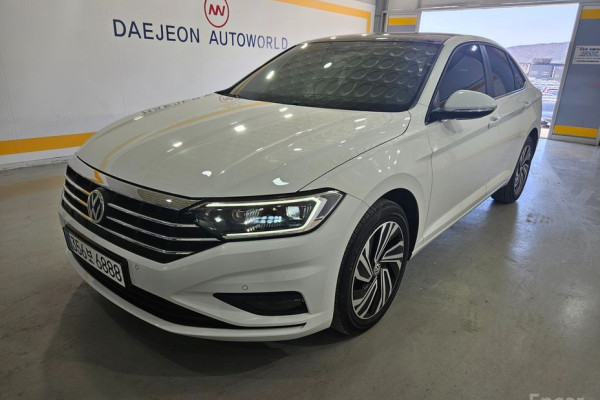 2021 Volkswagen Jetta с пробегом 48 256 км