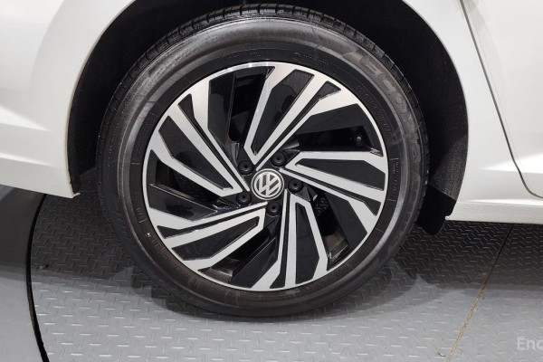 2021 Volkswagen Jetta с пробегом 65 286 км