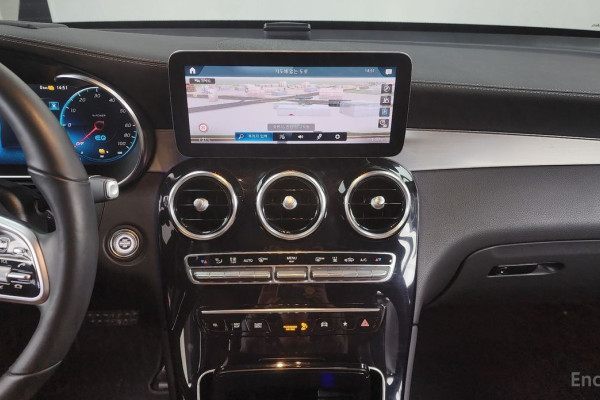 2022 Mercedes-Benz GLC с пробегом 83 332 км