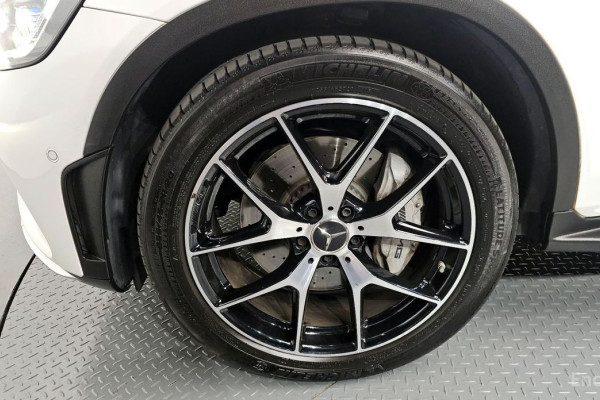 2021 Mercedes-Benz GLC с пробегом 70 321 км