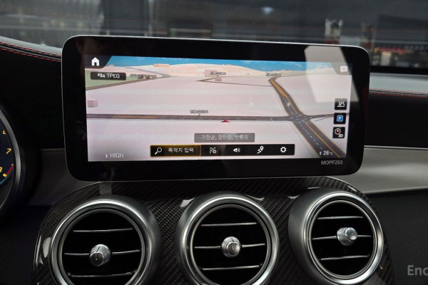 2021 Mercedes-Benz GLC с пробегом 70 321 км