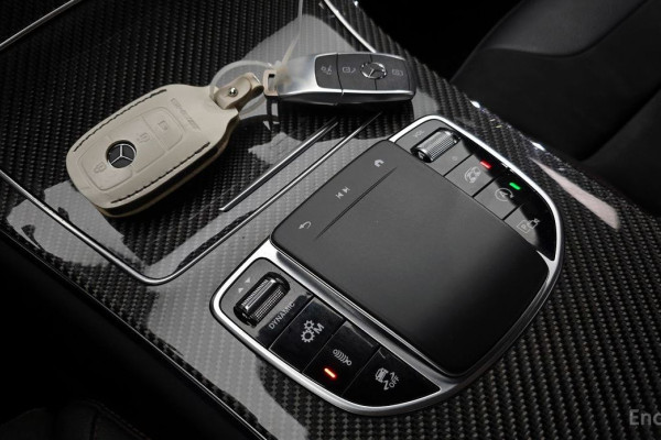 2021 Mercedes-Benz GLC с пробегом 70 321 км