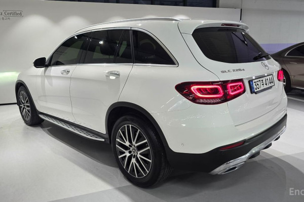 2021 Mercedes-Benz GLC с пробегом 48 266 км