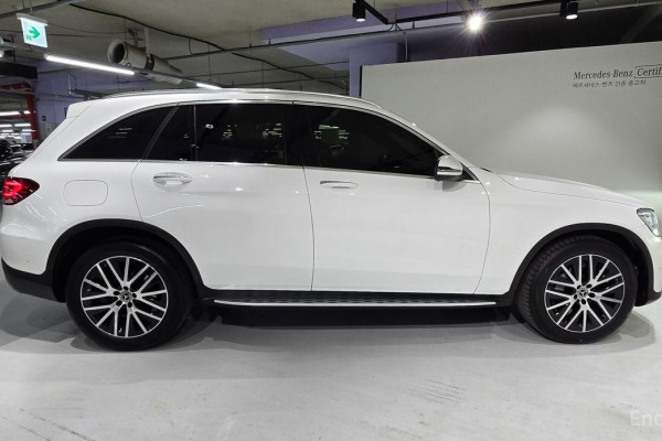 2021 Mercedes-Benz GLC с пробегом 48 266 км