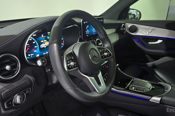 2021 Mercedes-Benz GLC с пробегом 48 266 км
