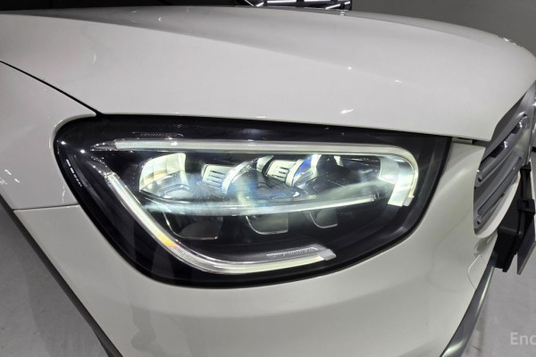 2021 Mercedes-Benz GLC с пробегом 48 266 км