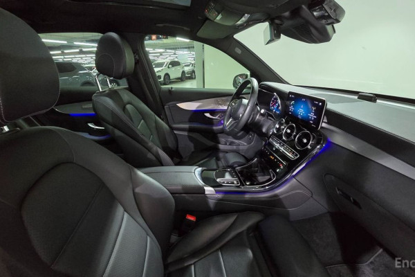 2021 Mercedes-Benz GLC с пробегом 48 266 км