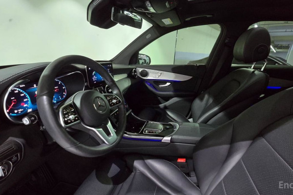 2021 Mercedes-Benz GLC с пробегом 48 266 км