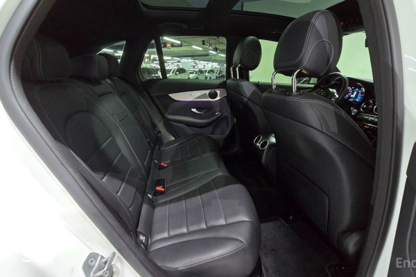 2021 Mercedes-Benz GLC с пробегом 48 266 км