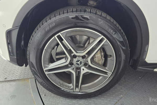 2021 Mercedes-Benz GLC с пробегом 61 054 км